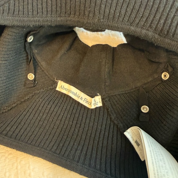 Abercrombie & Fitch Mini Sweater Dress + Mockneck Shrug Set - Picture 6 of 10